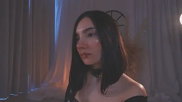 AmyArmstrong online show from 8, 11, 2025