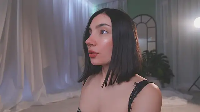 AmyArmstrong online show from 12, 2, 2026