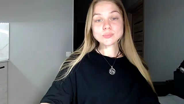 Snapshot of Sunbeam_ chatting on 15, 5, 2026 Sunbeam online show from 15, 5, 2026
