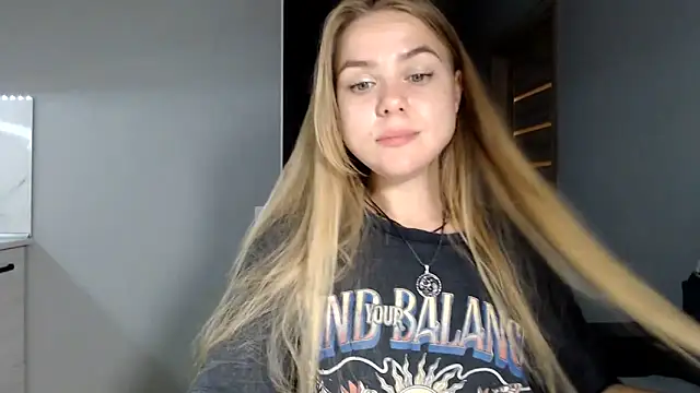 Snapshot of Sunbeam_ chatting on 15, 6, 2026 Sunbeam online show from 15, 6, 2026