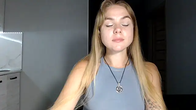 Snapshot of Sunbeam_ chatting on 4, 8, 2026 Sunbeam online show from 4, 8, 2026
