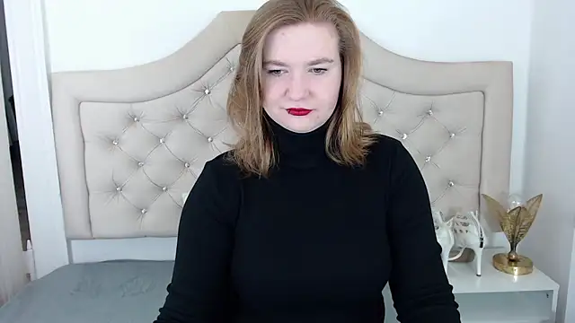 LaraDream online show from 2, 1, 2025