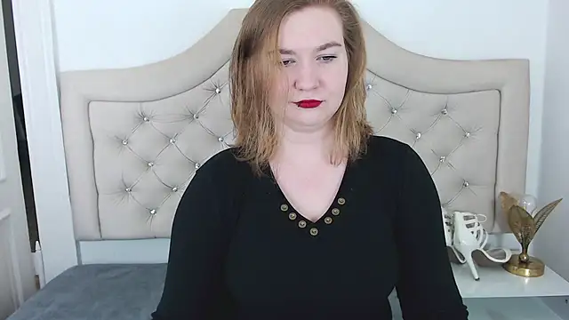 LaraDream online show from 8, 1, 2025