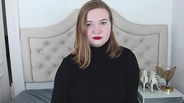 LaraDream online show from 10, 1, 2025