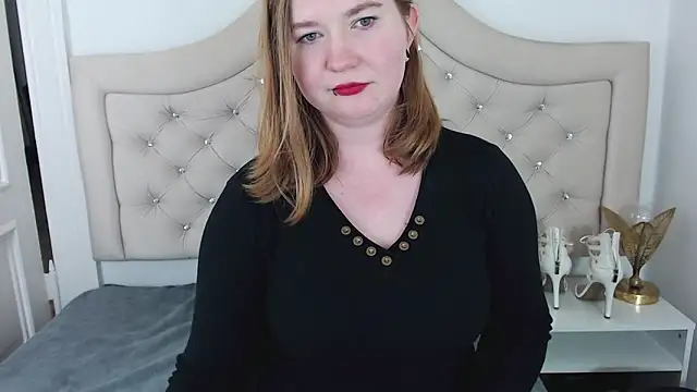 LaraDream online show from 11, 1, 2025