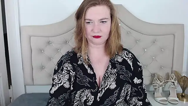 LaraDream online show from 6, 2, 2025