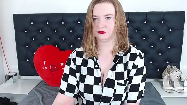 LaraDream online show from 14, 2, 2025