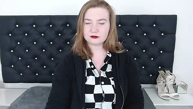 LaraDream online show from 19, 2, 2025