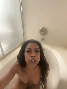 mismialove online show from 15, 12, 2025