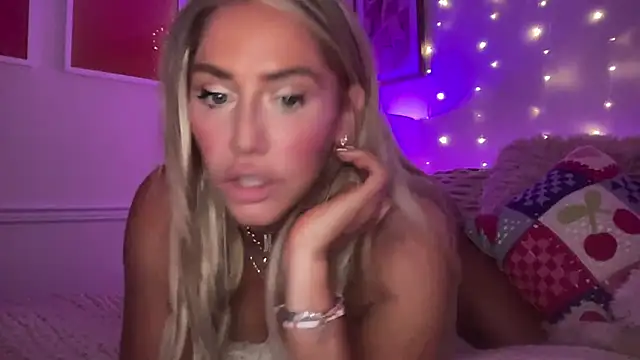 Snapshot of Fitnessbabe69 chatting on 14, 6, 2026 Fitnessbabe69 online show from 14, 6, 2026